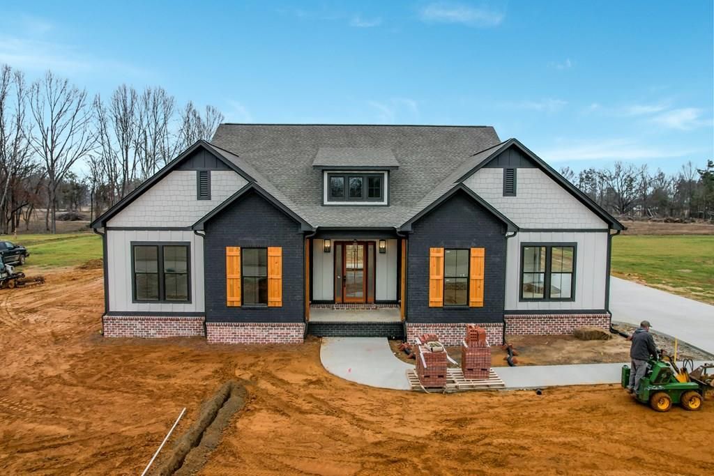 Photo of 803 Oxford Loop, NEW ALBANY, MS 38652 (MLS # 162098)