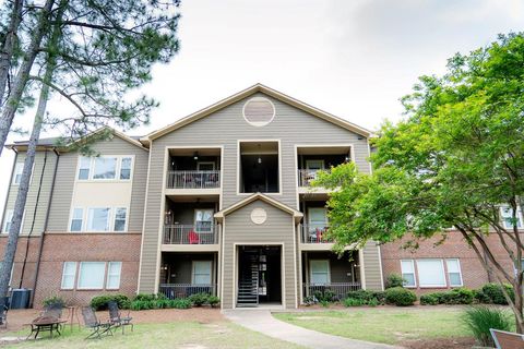 Photo of 2100 Old Taylor Road, Unit #250 Rd, OXFORD, MS 38655 (MLS # 167190)
