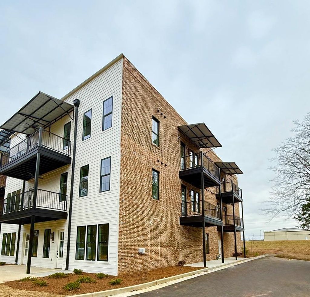 Photo of Unit 305 1007 Mistilis Cv, OXFORD, MS 38655 (MLS # 164557)