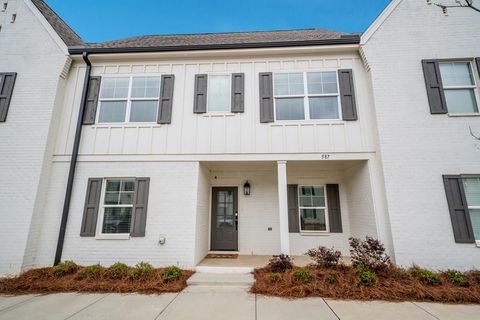 Photo of 587 Meadow Crest Circle, OXFORD, MS 38655 (MLS # 167035)
