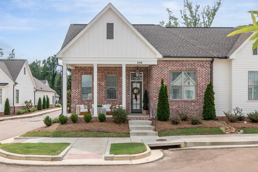 Photo of 305 Cottage View, OXFORD, MS 38655 (MLS # 167633)