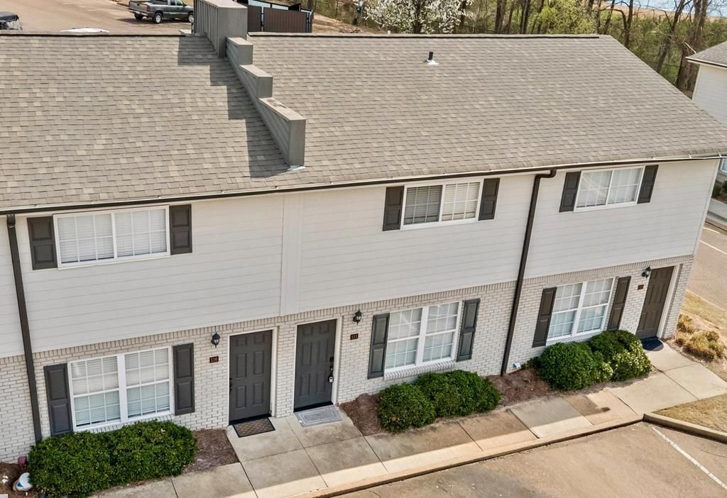 Photo of 111 1802 West Jackson Avenue, OXFORD, MS 38655 (MLS # 166827)