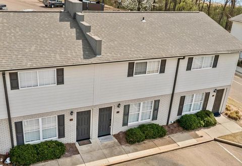 Photo of 111 1802 West Jackson Avenue, OXFORD, MS 38655 (MLS # 166827)