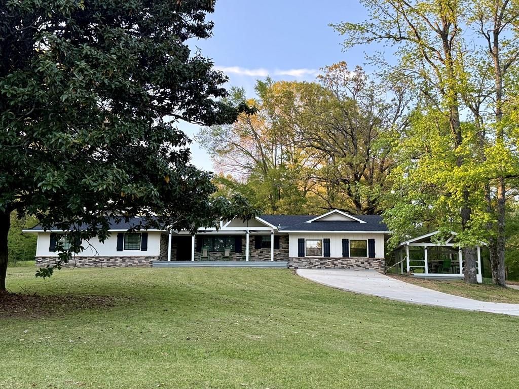 Photo of 1250 Friendship Road East, CHARLESTON, MS 38921 (MLS # 167121)
