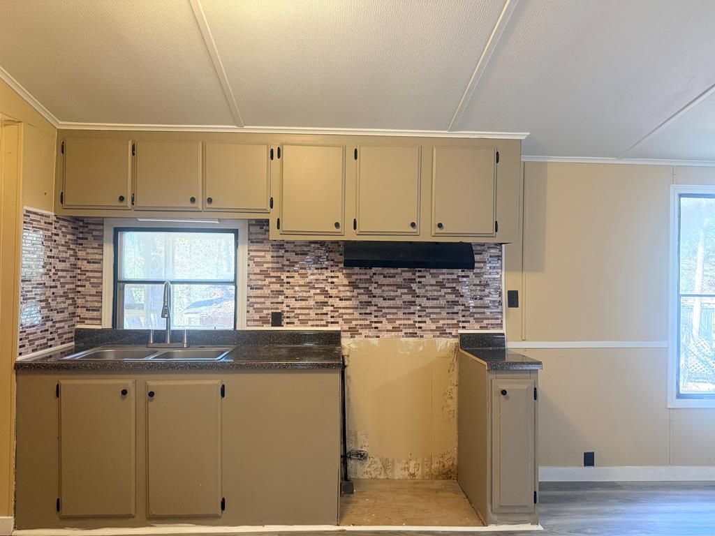 Photo of 219 Robin Road, WATER VALLEY, MS 38965 (MLS # 164437)