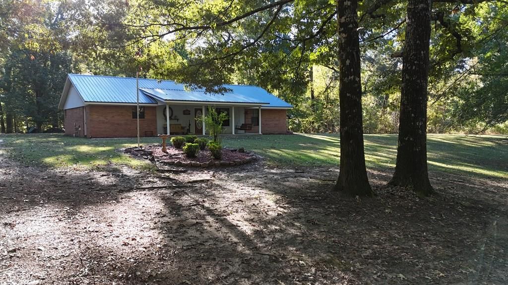 Photo of 146 Cr 121, CARROLLTON, MS 38917 (MLS # 162030)