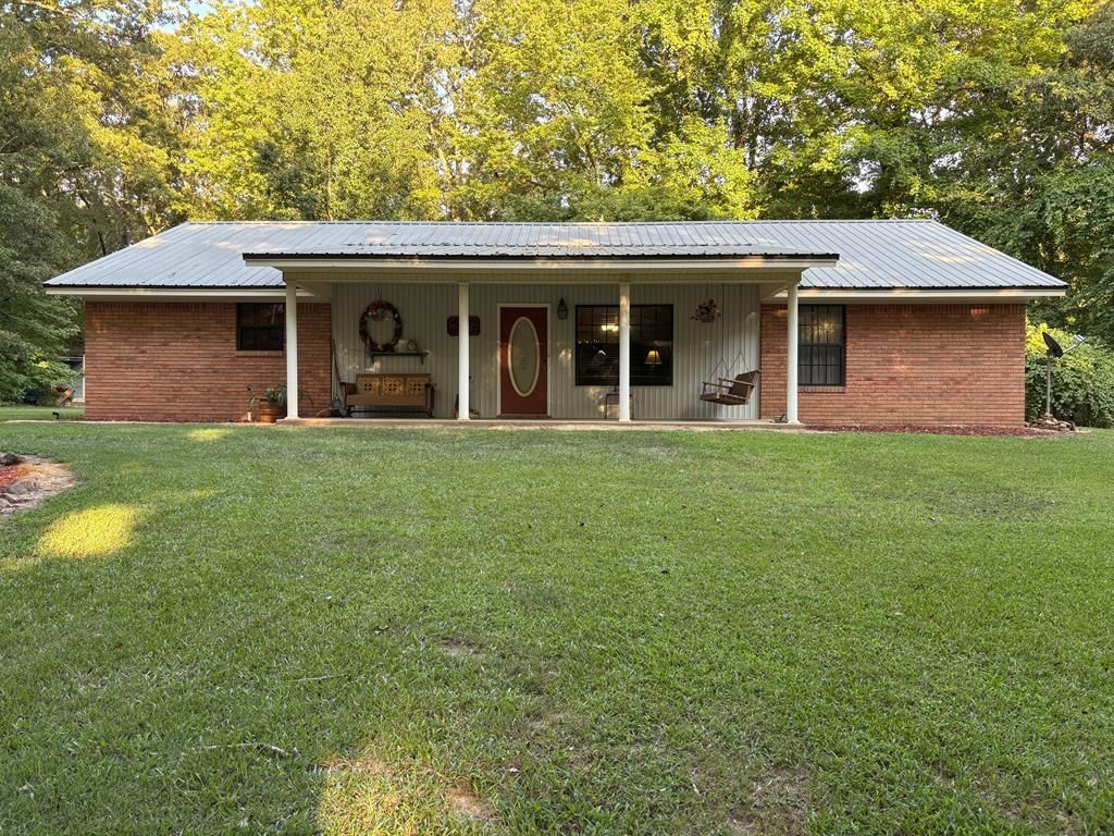Photo of 146 Cr 121, CARROLLTON, MS 38917 (MLS # 162030)
