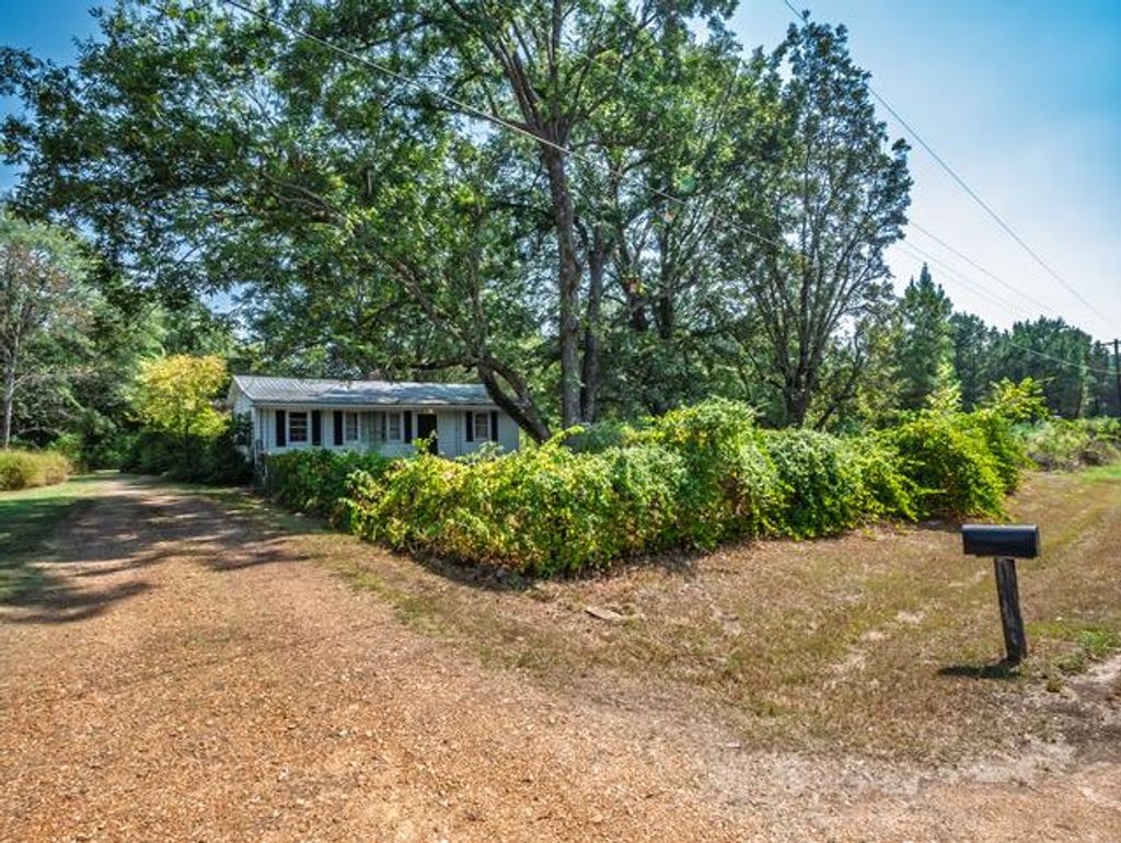 Photo of 2617 Belmont Rd, SARDIS, MS 38666 (MLS # 161654)