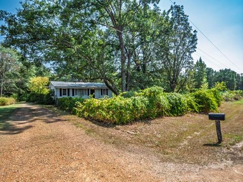 Photo of 2617 Belmont Rd, SARDIS, MS 38666 (MLS # 161654)