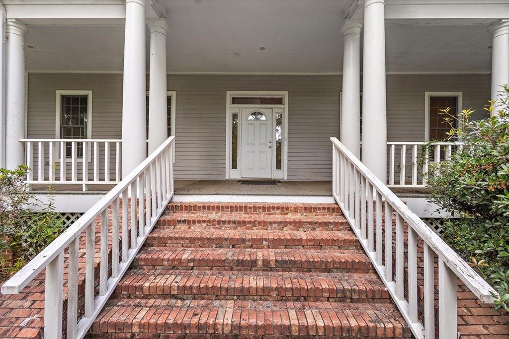 Photo of 203 Hwy 6 E, OXFORD, MS 38655 (MLS # 166963)