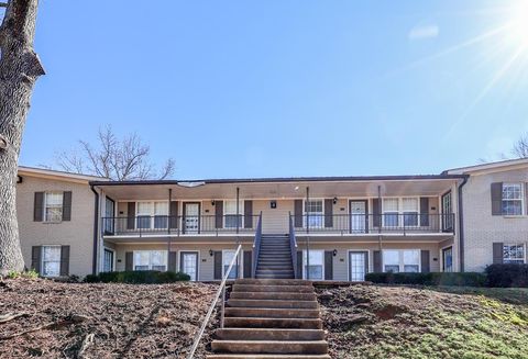 Photo of 208 Park Lane, OXFORD, MS 38655 (MLS # 164681)