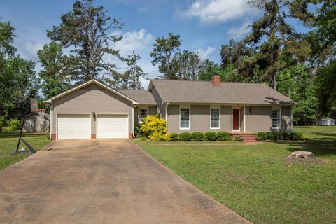 Photo of 205 Cedar Street, OXFORD, MS 38655 (MLS # 167512)