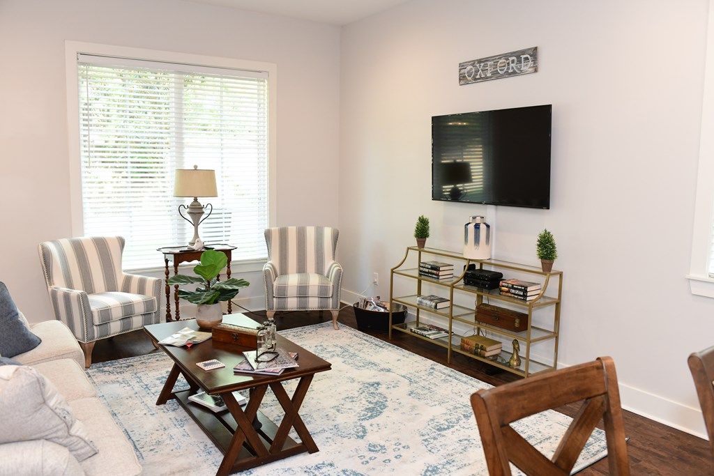 Photo of 240 Elm Street, OXFORD, MS 38655 (MLS # 167205)