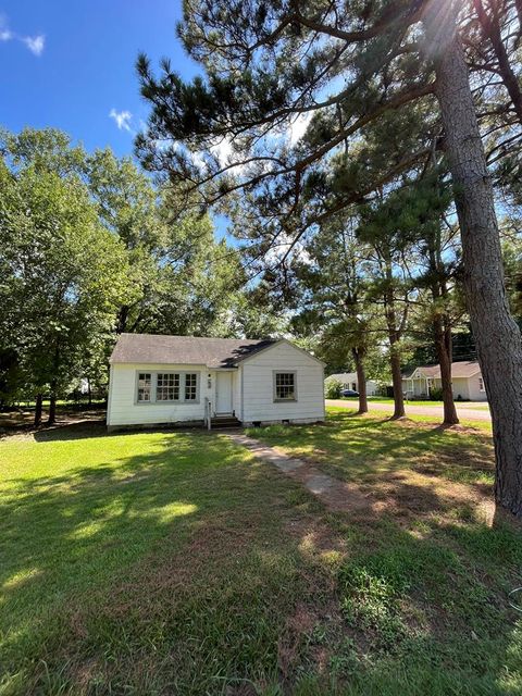 Photo of 200 King Street, BATESVILLE, MS 38606 (MLS # 159981)