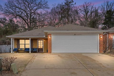 Photo of 204 Logan Lee Loop, OXFORD, MS 38655 (MLS # 164685)