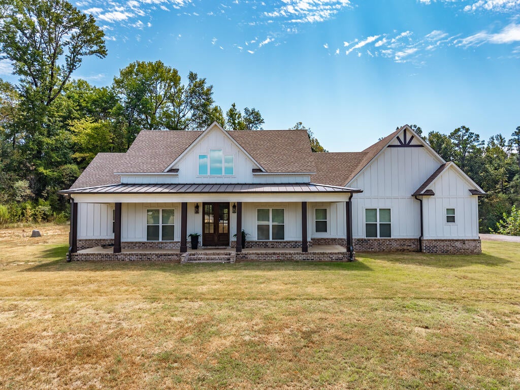 Photo of WATERFORD, MS 38685 (MLS # 168401)
