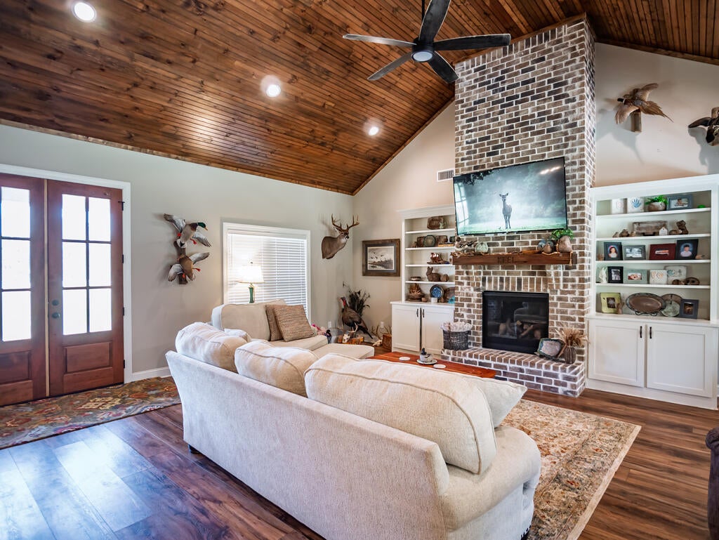 Photo of WATERFORD, MS 38685 (MLS # 168401)