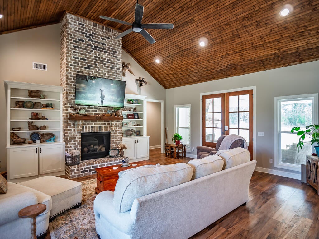 Photo of WATERFORD, MS 38685 (MLS # 168401)