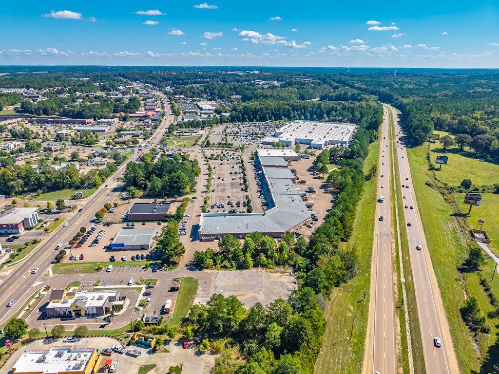 Photo of 2622 Jackson Avenue, OXFORD, MS 28644 (MLS # 161806)