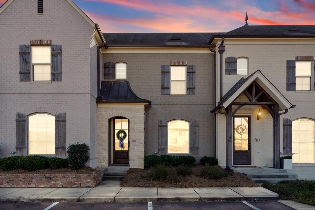 Photo of 103 Farmview Drive #102, OXFORD, MS 38655 (MLS # 162314)