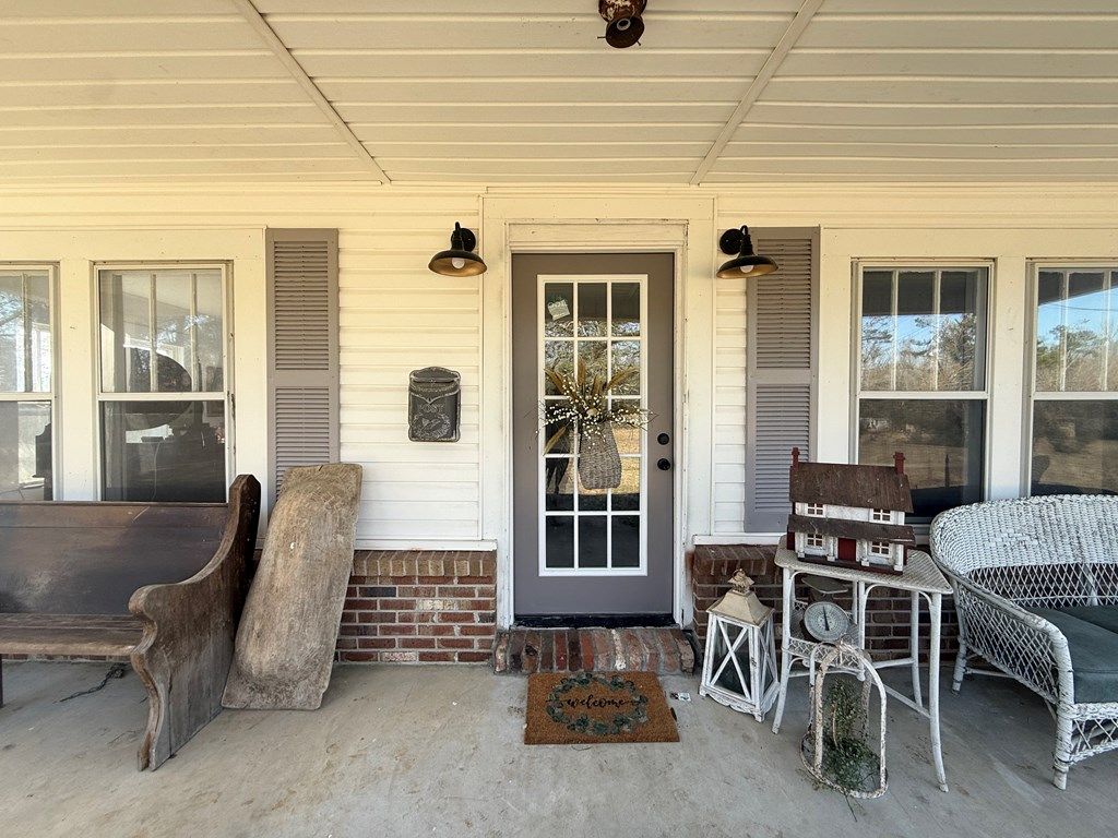 Photo of 826 Blackmur Drive, WATER VALLEY, MS 38965 (MLS # 167314)