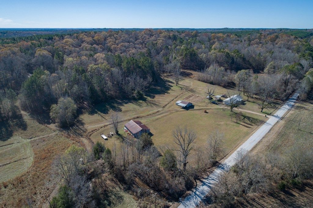 Photo of 439 County Road 300, CALHOUN CITY, MS 38916 (MLS # 162188)