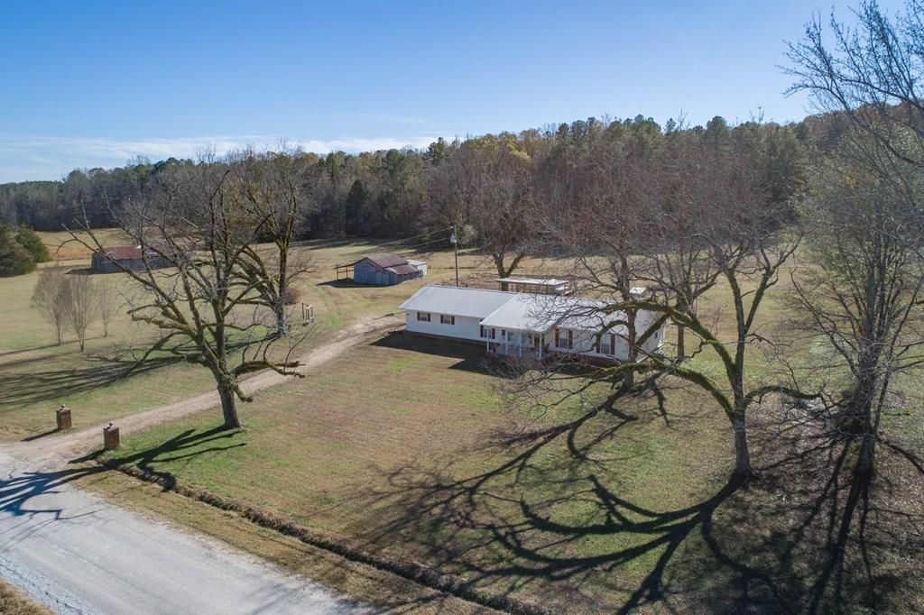 Photo of 439 County Road 300, CALHOUN CITY, MS 38916 (MLS # 162188)