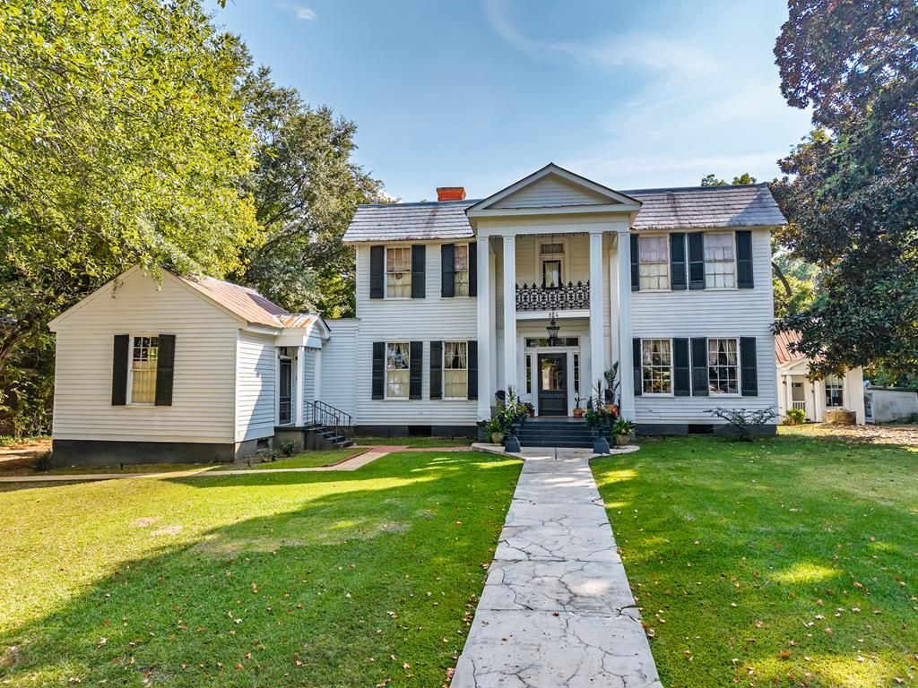 Photo of 824 University Avenue, OXFORD, MS 38655 (MLS # 161753)