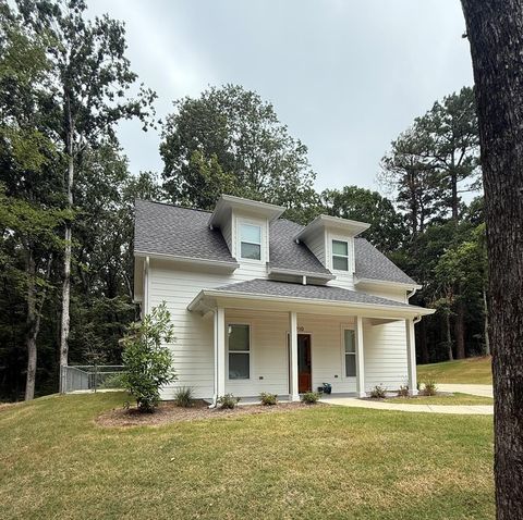 Photo of 710 Happy Lane, OXFORD, MS 38655 (MLS # 161266)