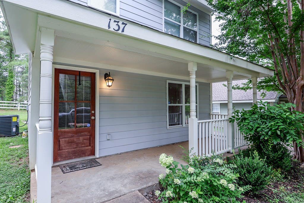 Photo of 137 Countryview St, OXFORD, MS 38655 (MLS # 167888)