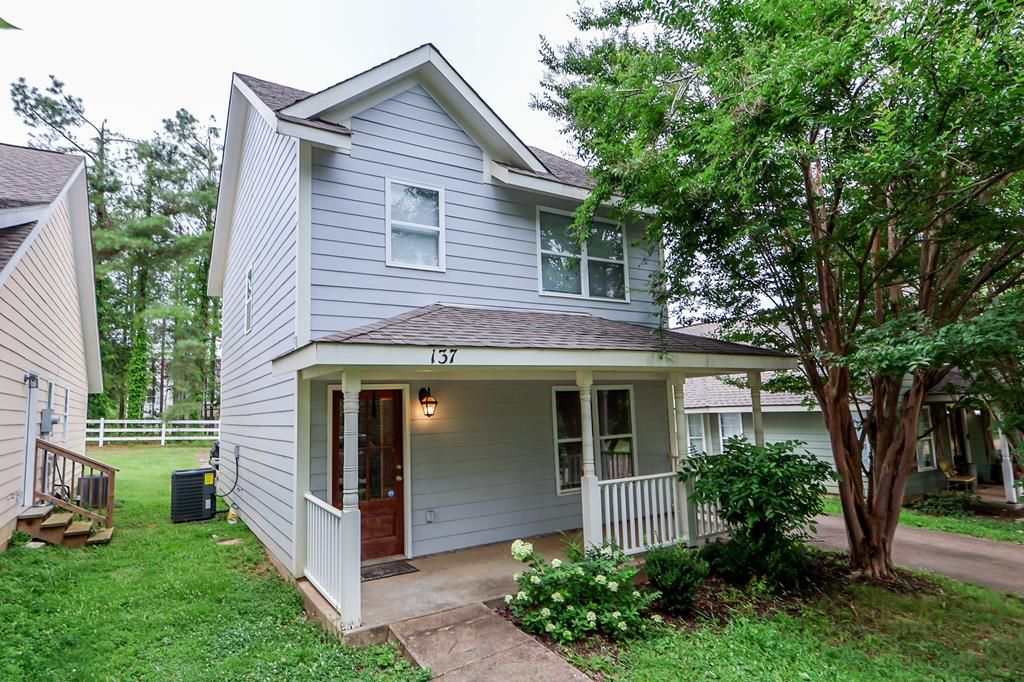 Photo of 137 Countryview St, OXFORD, MS 38655 (MLS # 167888)