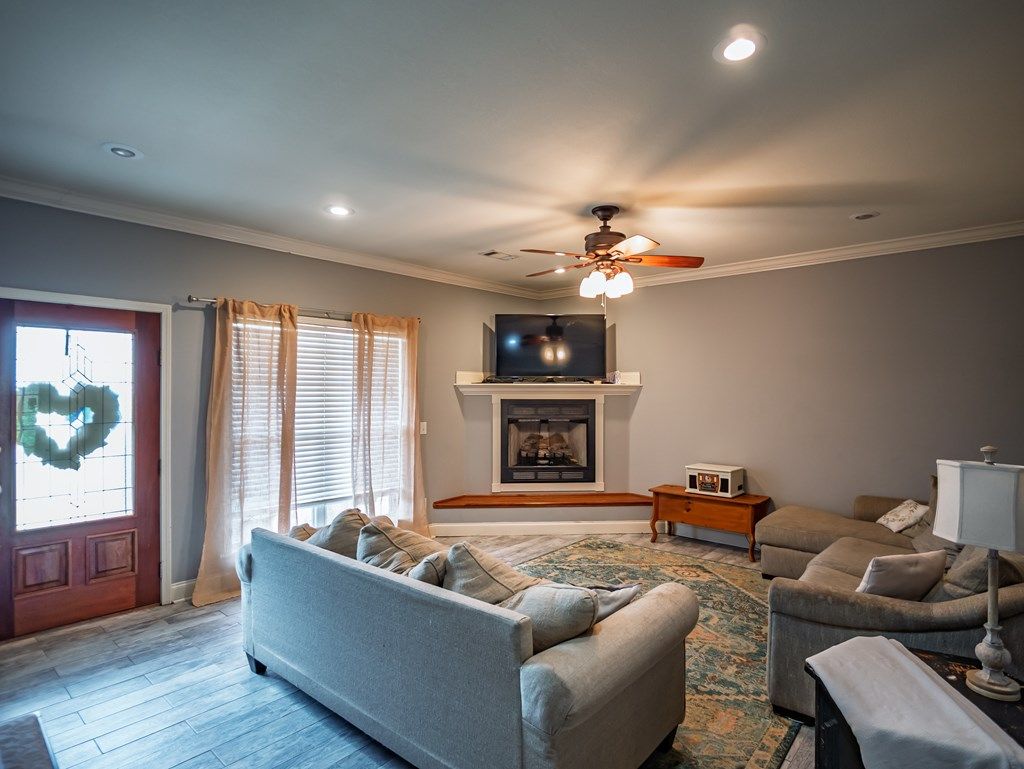 Photo of 32 Business 7 N, ABBEVILLE, MS 38601 (MLS # 167288)