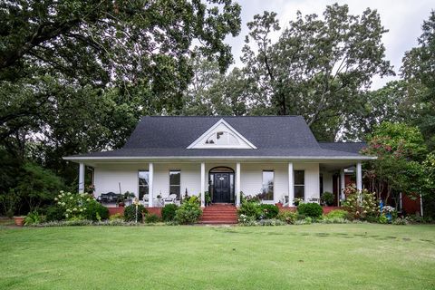 Photo of 198 County Road 317, OXFORD, MS 38655 (MLS # 166947)