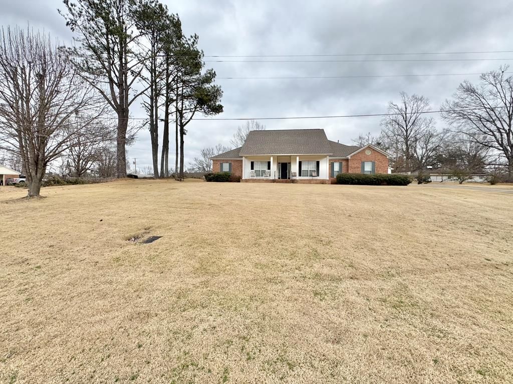 Photo of 306 Hickory Lane, BATESVILLE, MS 38606 (MLS # 164621)
