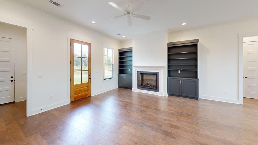 Photo of 327 Dowsett Avenue, OXFORD, MS 38655 (MLS # 167004)