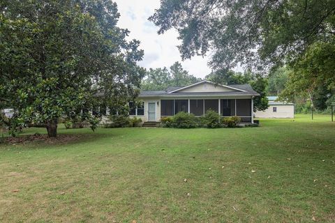 Photo of 10 Tin Can Alley, TAYLOR, MS 38673 (MLS # 161313)