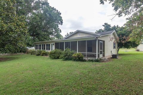 Photo of 10 Tin Can Alley, TAYLOR, MS 38673 (MLS # 161313)