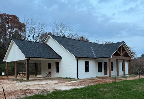 Photo of 28 West Long Street, ABBEVILLE, MS 38601 (MLS # 161407)