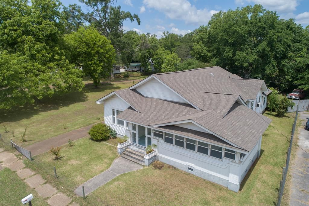 Photo of 108 Blount Street, WATER VALLEY, MS 38965 (MLS # 162221)