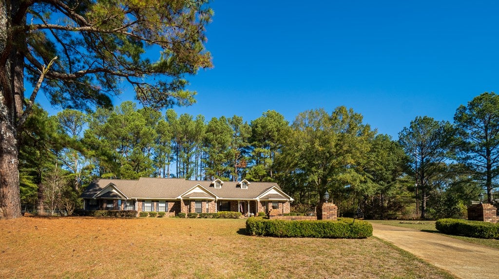 Photo of 707 Blackmur Drive, WATER VALLEY, MS 38965 (MLS # 167799)