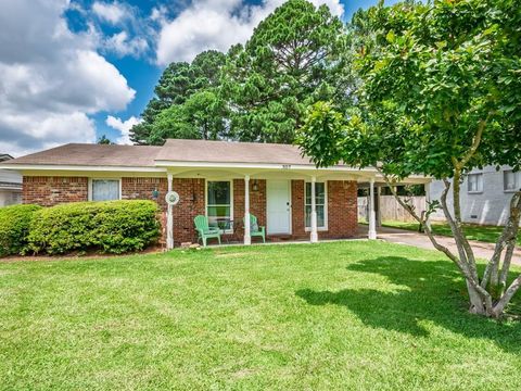 Photo of 307 Combs, OXFORD, MS 38655 (MLS # 161700)