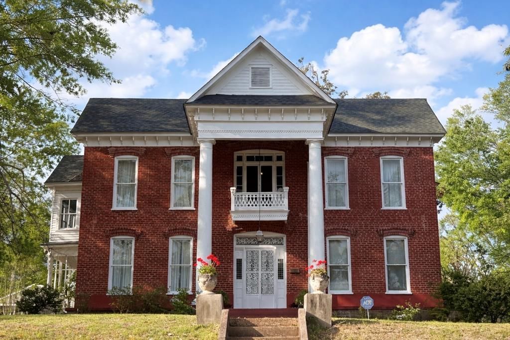 Photo of 311 Wood Street, WATER VALLEY, MS 38965 (MLS # 167100)