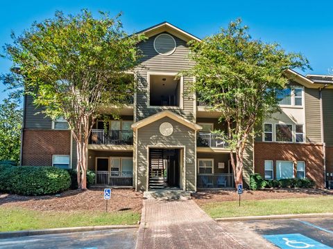 Photo of 2100 Old Taylor Road #109, OXFORD, MS 38655 (MLS # 161872)