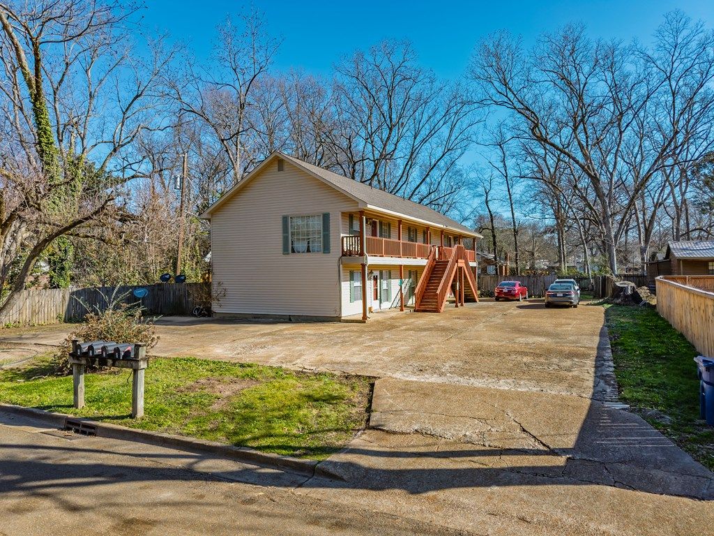 Photo of 100 Potts St, BATESVILLE, MS 38606 (MLS # 164467)