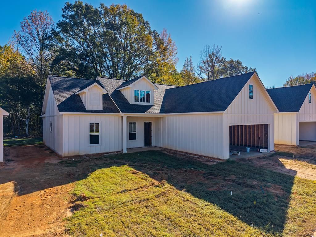 Photo of 1012 Lily Lane, OXFORD, MS 38655 (MLS # 161997)