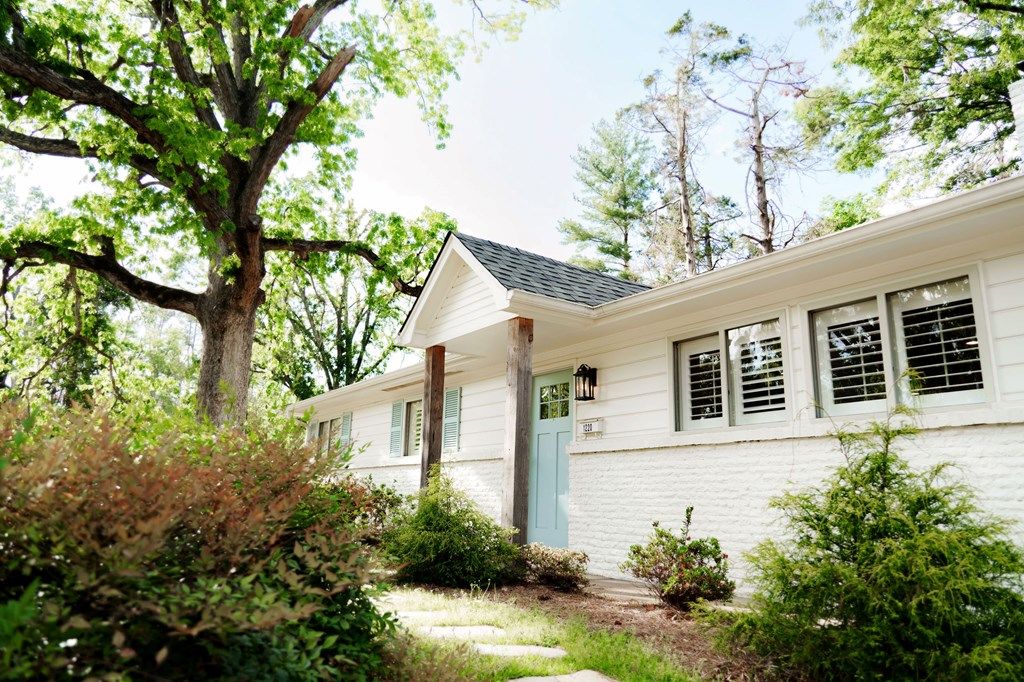 Photo of 1220 Beanland, OXFORD, MS 38655 (MLS # 167261)
