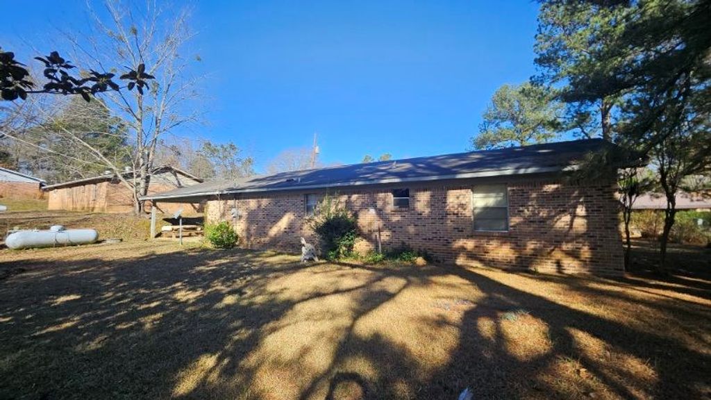 Photo of 31 Sanford Road, COURTLAND, MS 38680 (MLS # 164420)