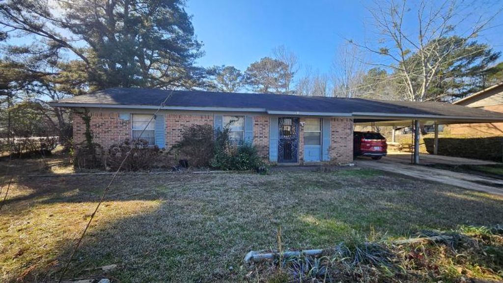 Photo of 31 Sanford Road, COURTLAND, MS 38680 (MLS # 164420)