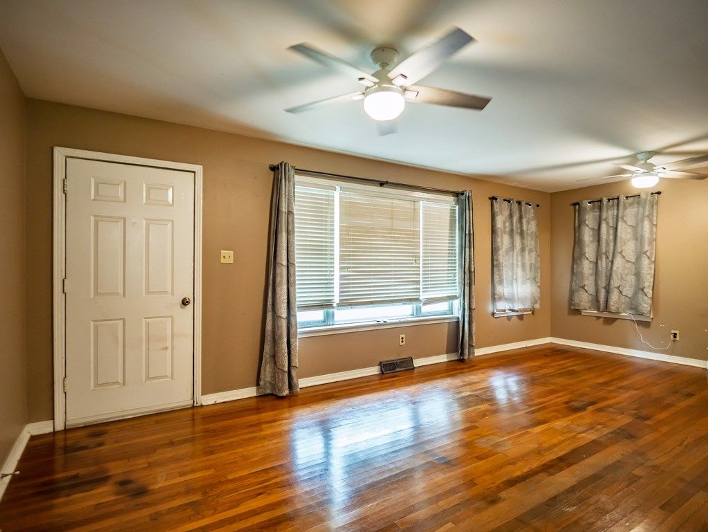 Photo of 214 Pollard St, BATESVILLE, MS 38606 (MLS # 167326)