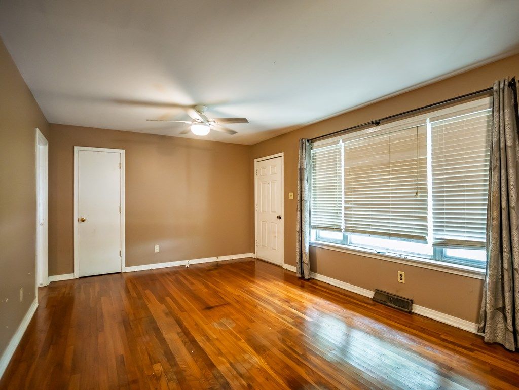 Photo of 214 Pollard St, BATESVILLE, MS 38606 (MLS # 167326)